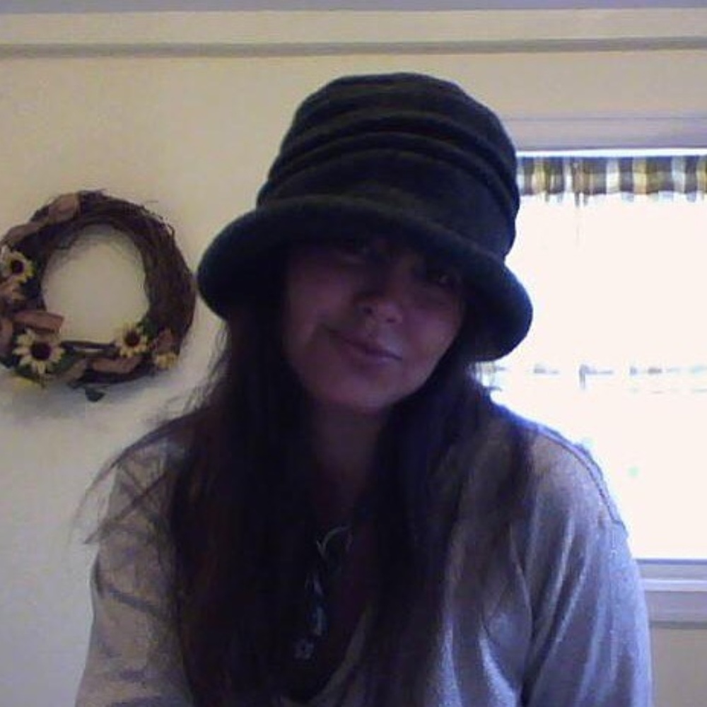 !💕posh ambassador💕Adrienne - Picture 4 of 12